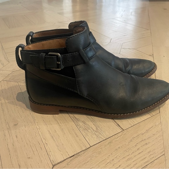 Madewell leather booties. Size 6. Made in Brazil. - Picture 3 of 4